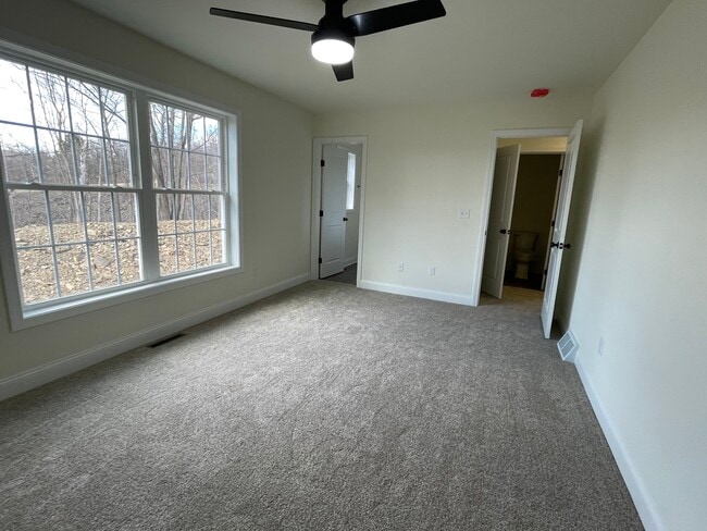Building Photo - 84 Fellows Rd