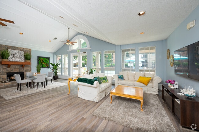 Clubhouse - Idlewood Apartments
