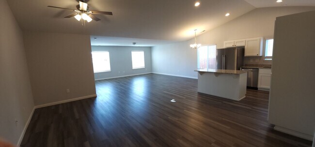 Foto del edificio - Beautiful 3 Bed 2 Bath Fallon Home