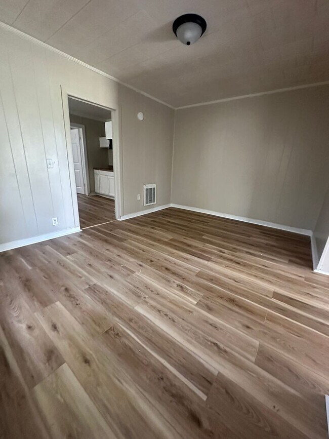 Foto del edificio - 3 Bed/1 Bath House
