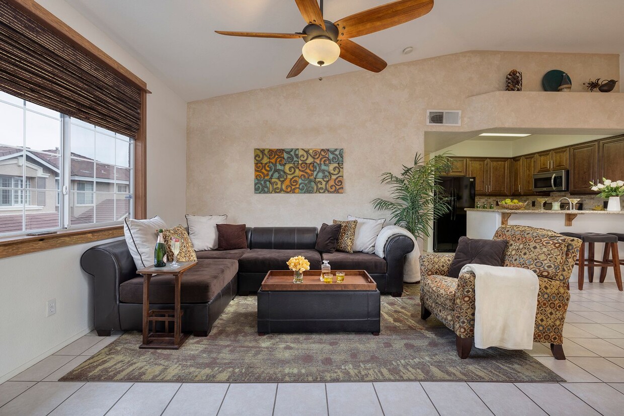 Foto principal - Entertainer's 2 Bd, 2 Bth Furnished Summer...