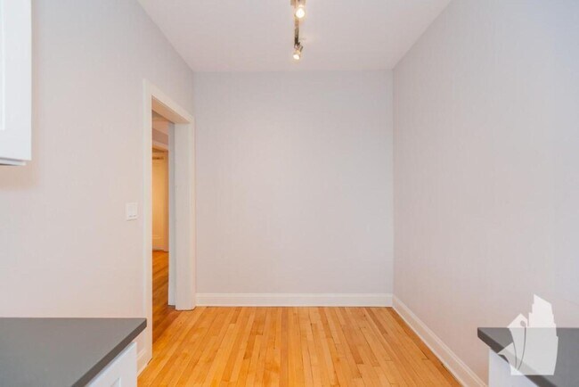 Building Photo - 2340 N Rockwell St