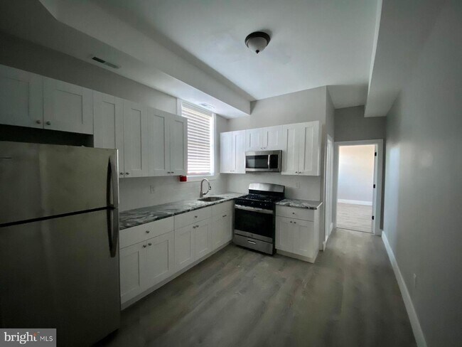 Building Photo - 4411 Frankford Ave