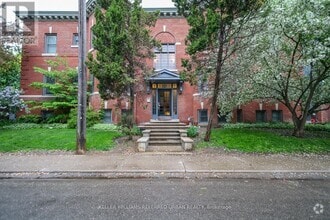 Building Photo - 388 Brunswick Ave