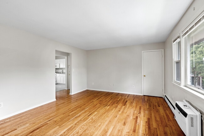 Building Photo - Woodside Apartments