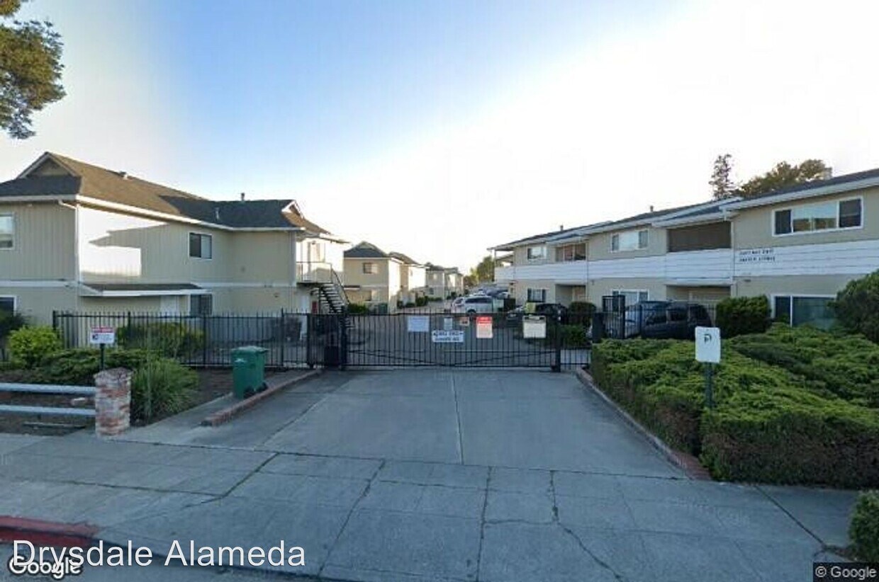 Foto principal - 21631-21663 Garden Ave