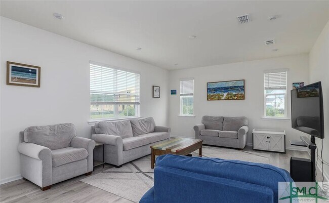 Foto del edificio - 99 Mainland Lakes Dr