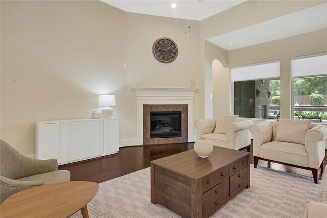 Foto del edificio - 28639 Rolling Ridge Dr