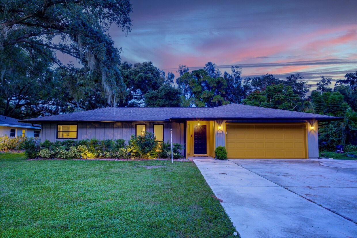 Photo - 2239 Wells Ave (Sarasota, FL)