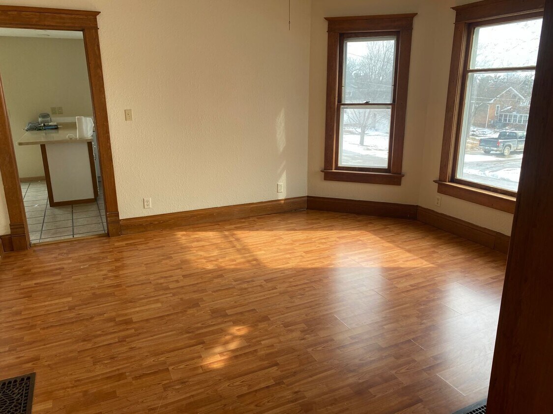 Foto principal - 4 bedroom 1.5 bath house in Tama Iowa