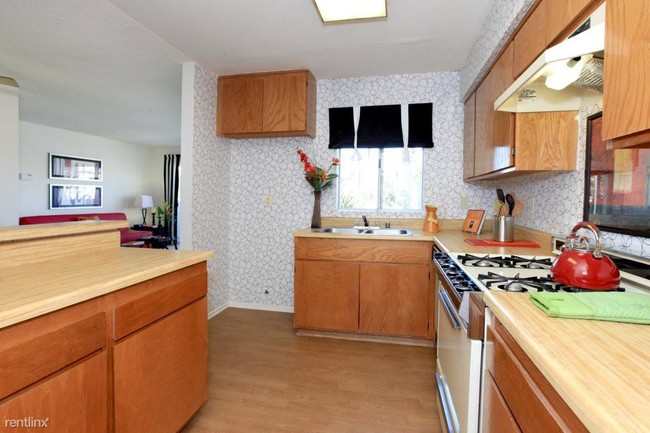 Building Photo - 18414 Jakes Way