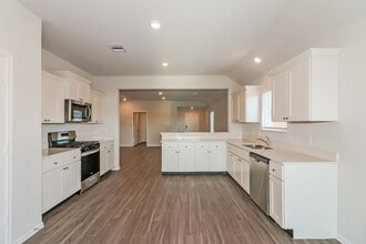 Building Photo - 3029 Wood Lily Dr