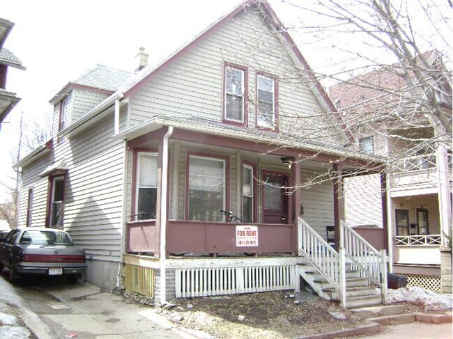 Frente de la propiedad - 112 S Bassett St