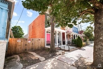 Building Photo - 904 W Clay St
