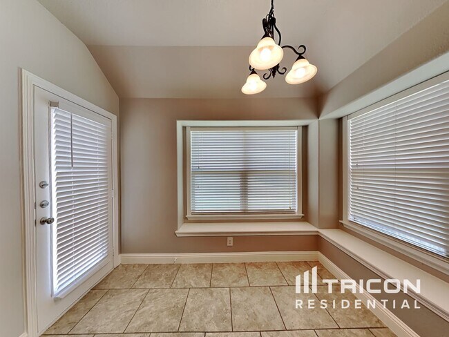 Building Photo - 3016 Mill Creek Way