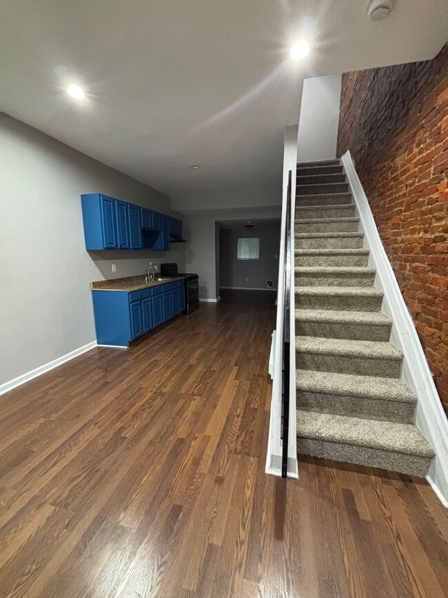 Beautiful renovated house in North Philade... - Beautiful renovated house in North Philade...