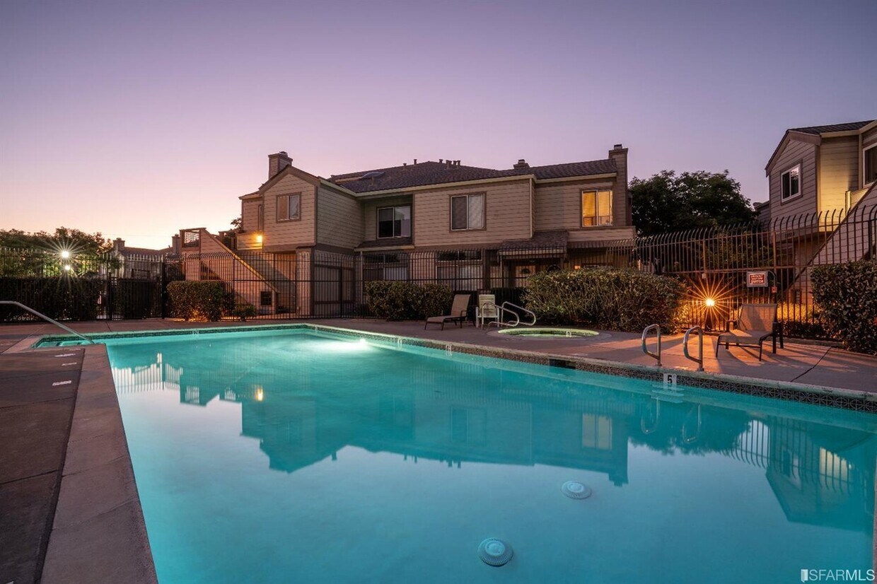 Foto principal - 25595 Compton Ct