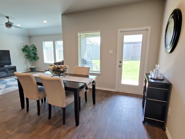 Foto del edificio - 3606 Crimson Embers Ln