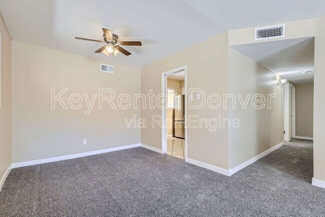 Foto del edificio - 991 Vaughn St