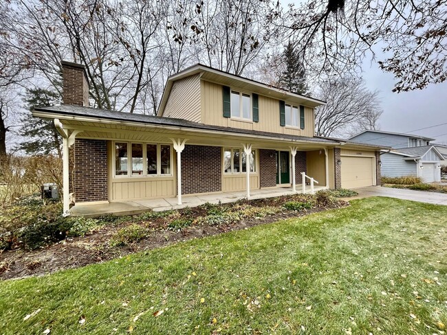 Foto del edificio - Three Bedroom Home in Southeast Grand Rapids