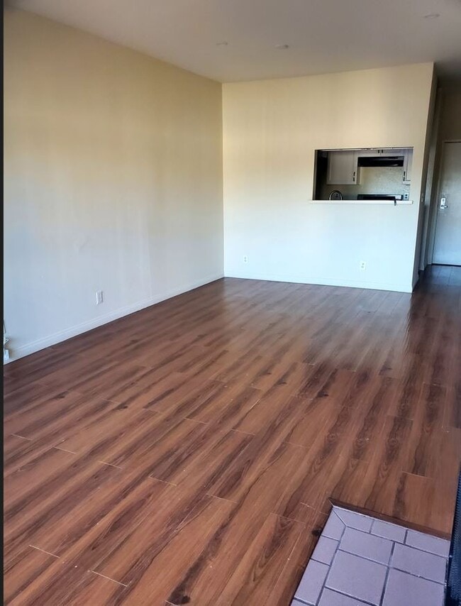 living room view 2 - 3757 Kelton Ave
