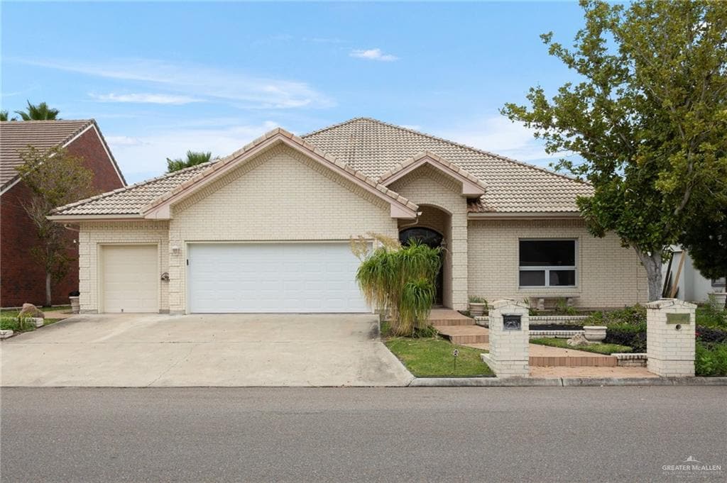 818 Cimarron Dr, Mission, TX 78572 House Rental in Mission, TX