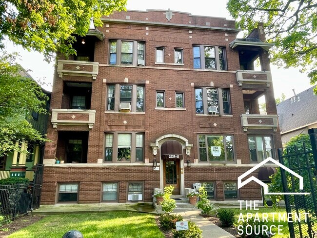Foto del edificio - 2541 W Logan Blvd