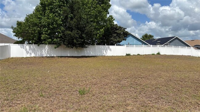 Foto del edificio - 252 Bramley Ct