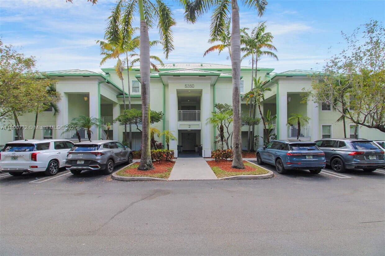 Foto principal - 5350 NW 87th Ave