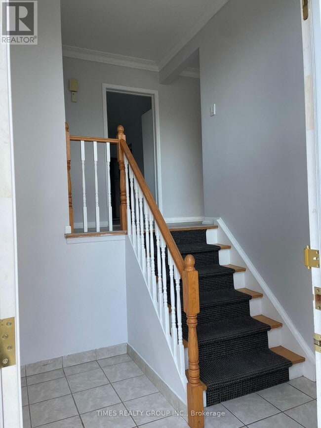 Building Photo - 3346 Ivernia Rd