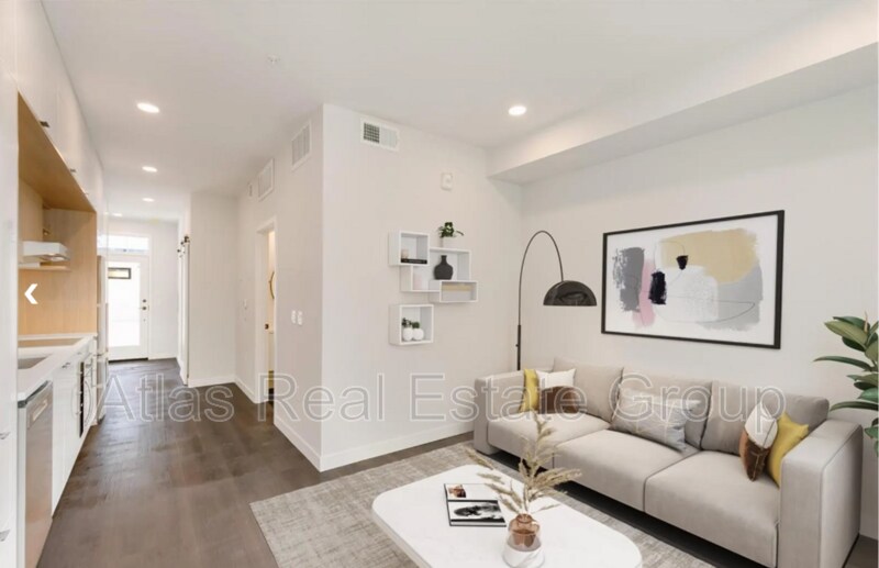 Primary Photo - 2120 N Downing St