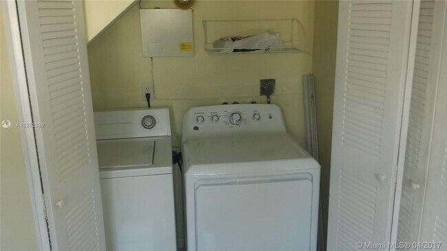 Building Photo - 13433 SW 62nd St