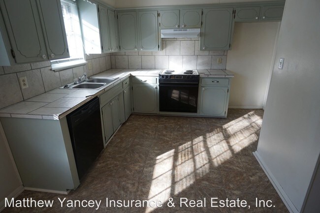 Building Photo - 3 br, 1.5 bath House - 2408 Taft St