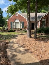 Building Photo - 10 Foxcroft Ct