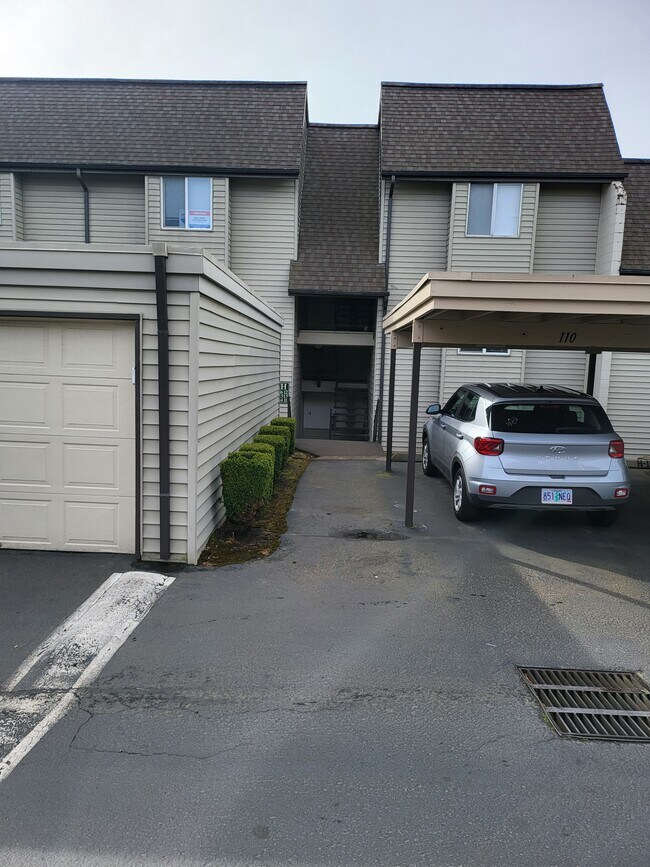 200 SW Florence Ave Unit H16, Gresham, OR 97080 Condo for Rent in