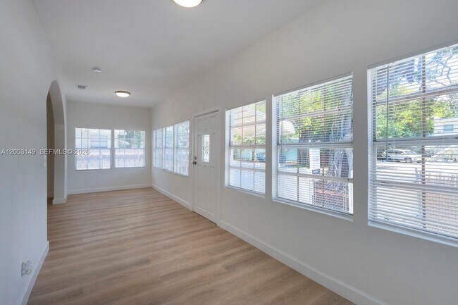 Foto del edificio - 3628 Thomas Ave