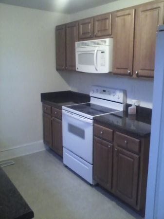 Foto principal - 2530 E 7th St