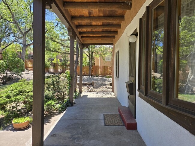 Building Photo - 342 Hillside Ave