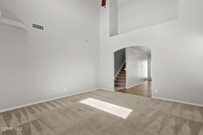 Building Photo - 2300 Glitter St