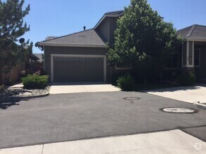 Building Photo - 6652 Aston Cir