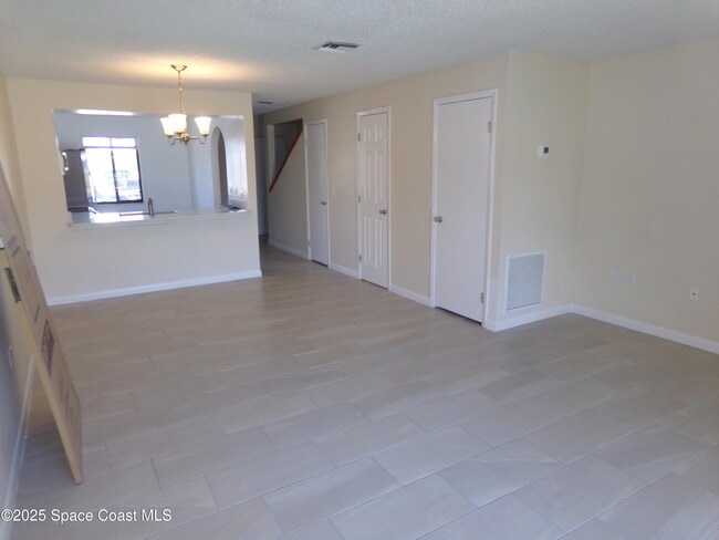 Building Photo - 131 San Juan Cir