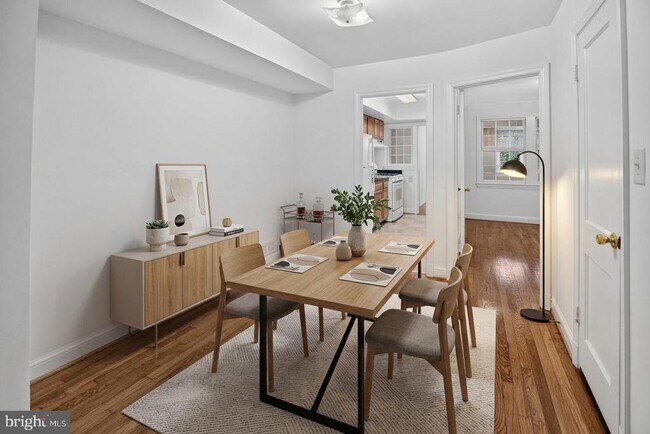 Foto del edificio - 7818 Tilbury St