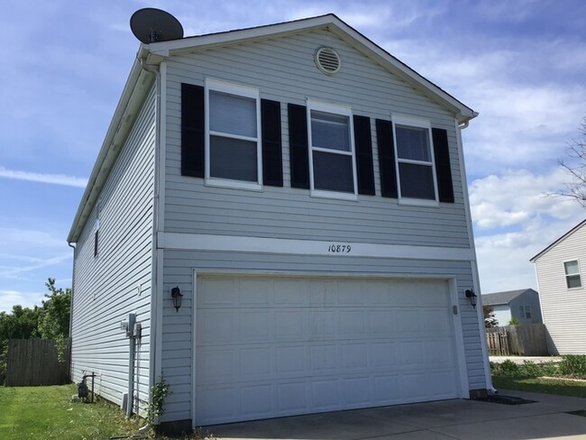 Building Photo - 10879 Walnut Grove Bend