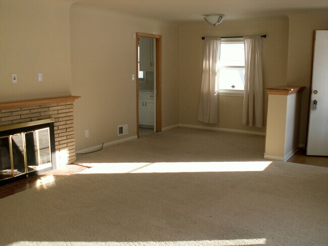 living room - 9915 Fremont Ave S