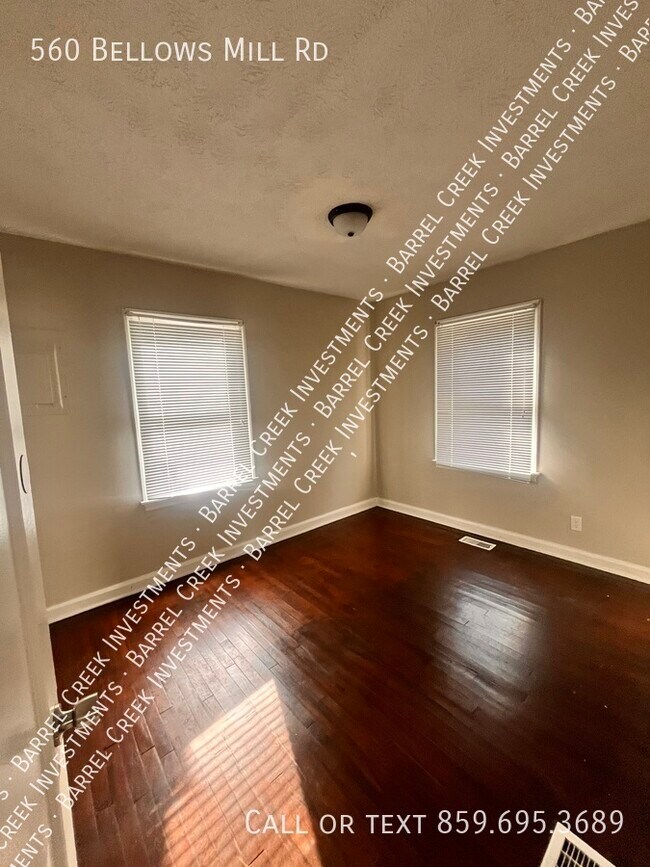 Foto del edificio - 560 Bellows Mill Rd