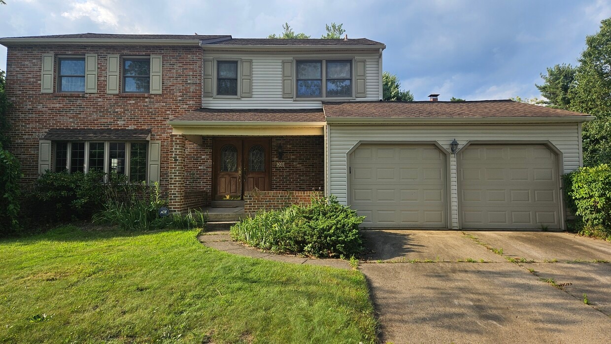 Primary Photo - 38 Lancelot Ln