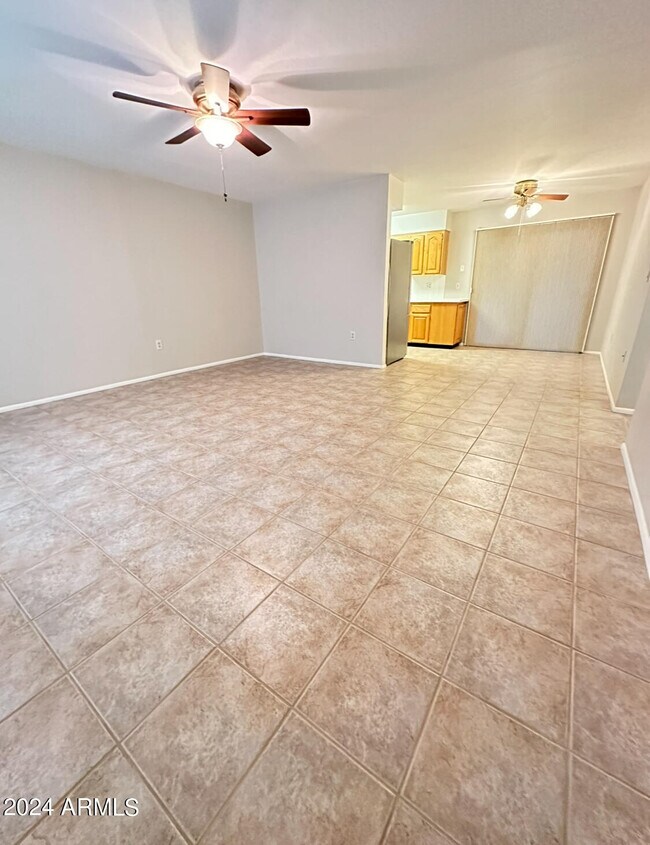 Building Photo - 10601 W Bolivar Dr