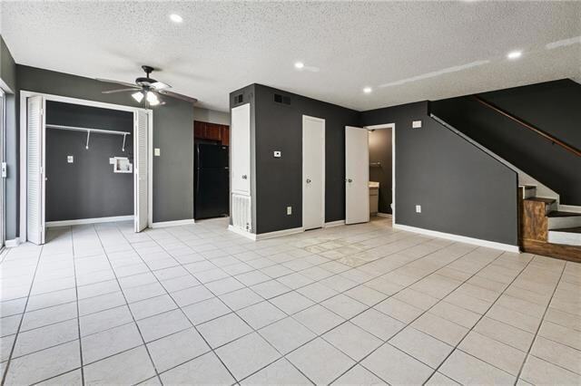 Foto del edificio - 241 Helen St