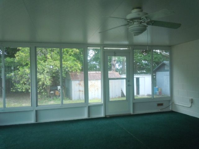 Building Photo - 707 Phoenix Ave