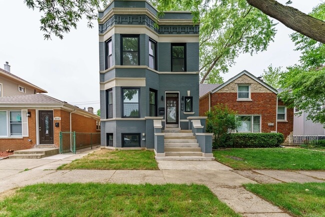 Building Photo - 1029 Marengo Ave